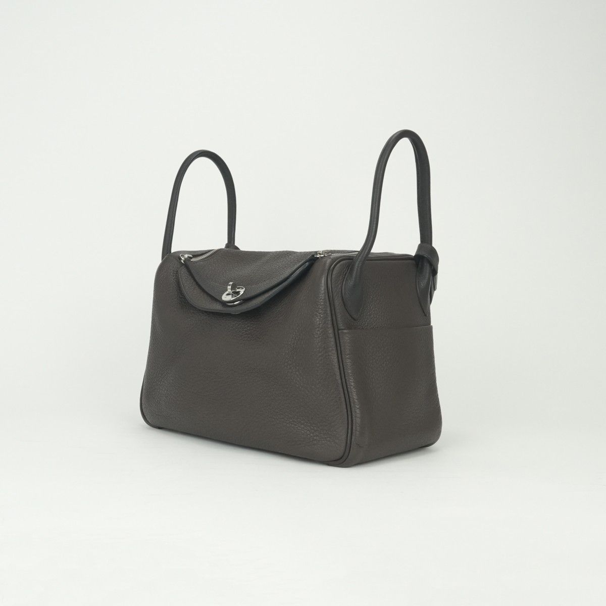 Hermes Lindy 30 Tote Shoulder Bag Taurillon Clemence Havane Chocolate Brown — view 2
