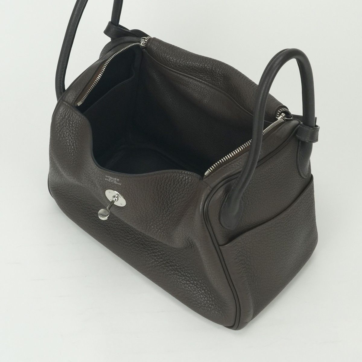 Hermes Lindy 30 Tote Shoulder Bag Taurillon Clemence Havane Chocolate Brown — view 9