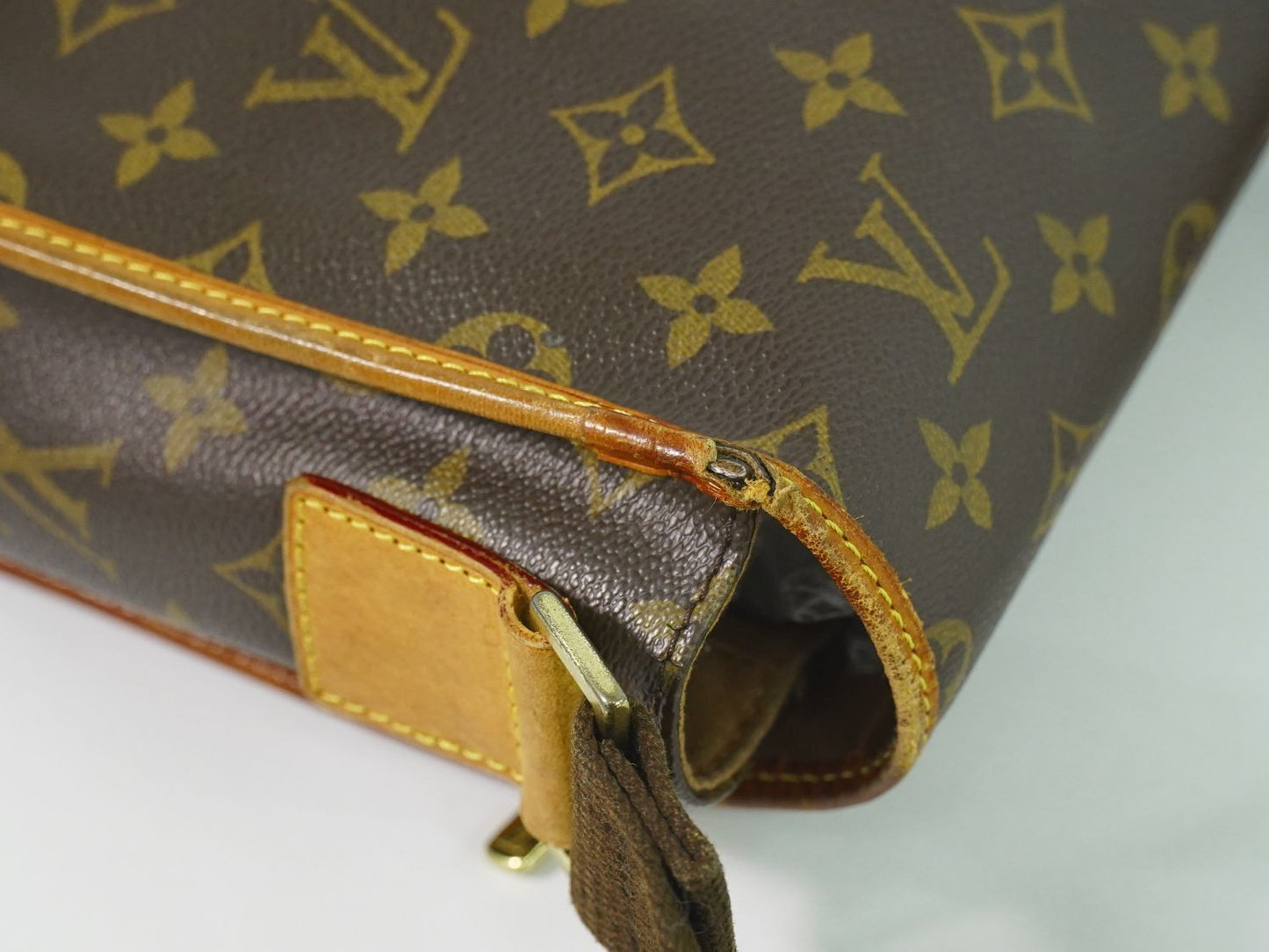 Louis Vuitton LV Messenger Bosford PM Monogram Shoulder Bag Pochette Brown — view 7