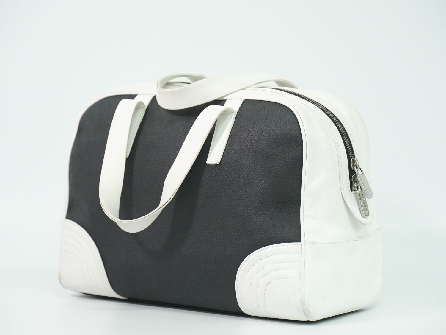 Loewe Repeat Anagram Handbag Leather Black Bag — view 2