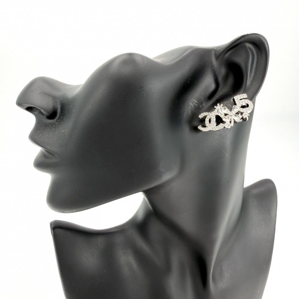 Chanel Earrings CC Logo Clover Line Stone Silver — view 2