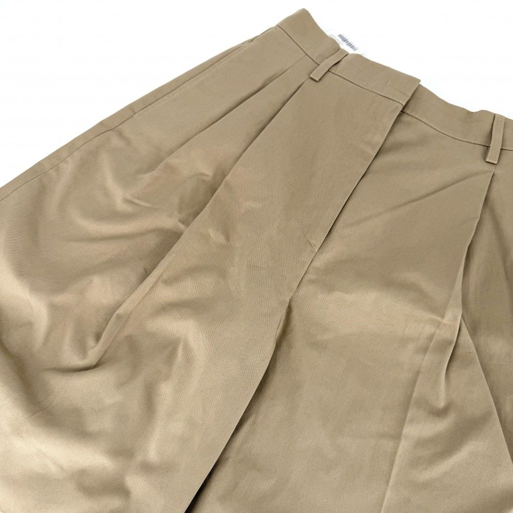 Prada Pants Shorts Beige Silver Cotton Spring Autumn — view 7