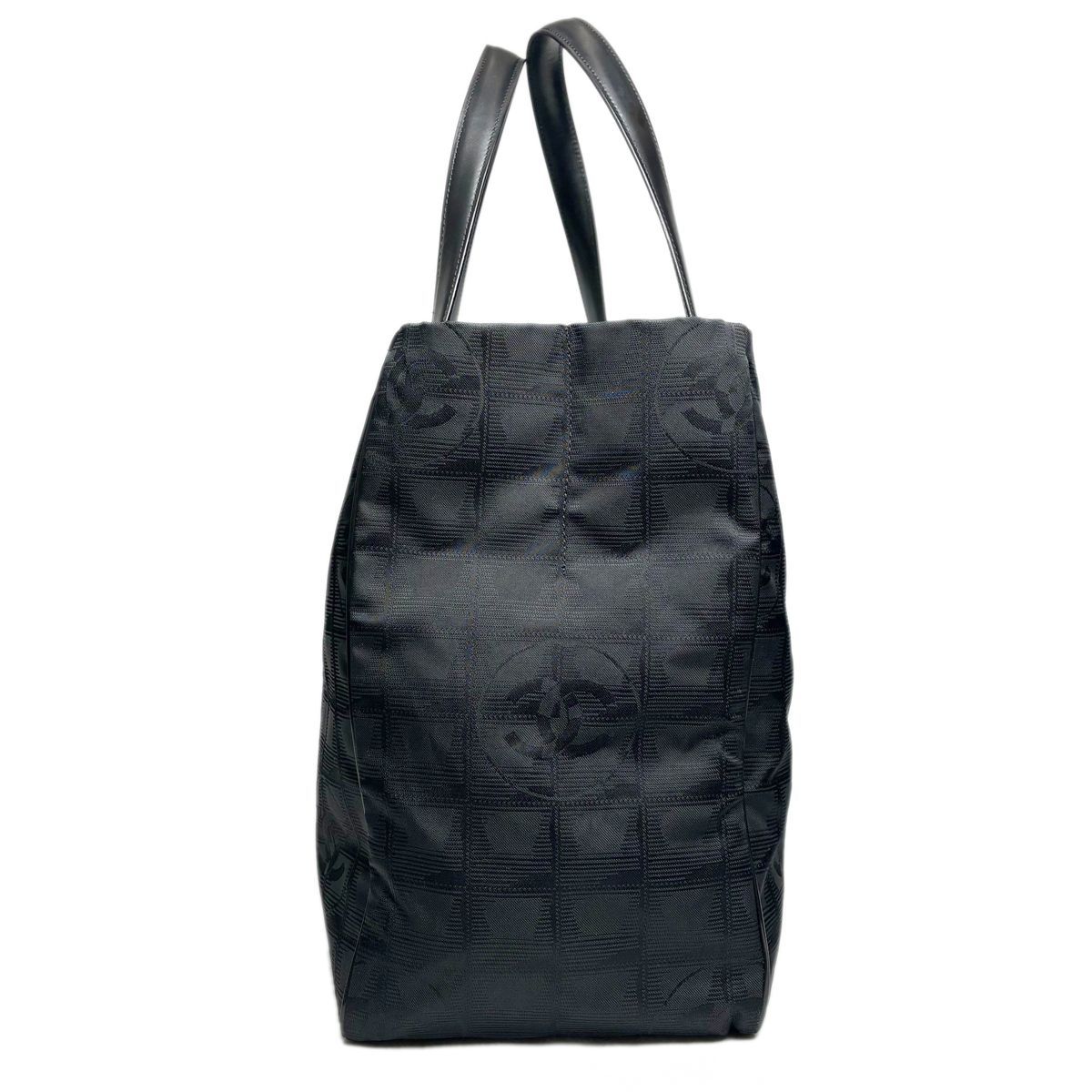 Chanel Tote New Travel Black Nylon Jacquard — view 4