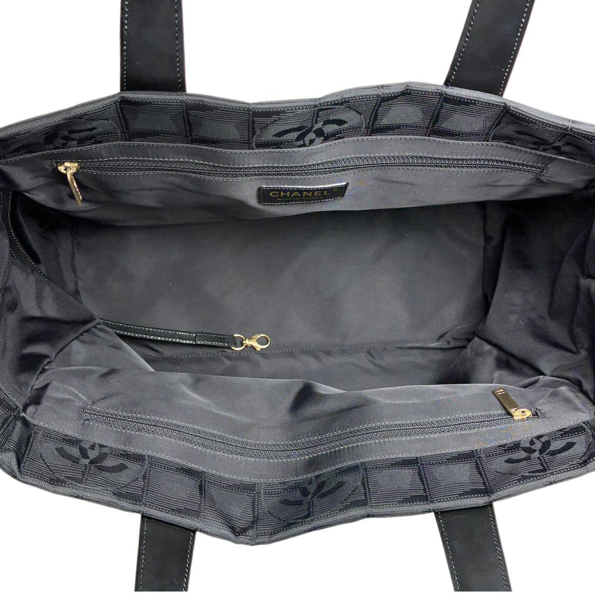 Chanel Tote New Travel Black Nylon Jacquard — view 9