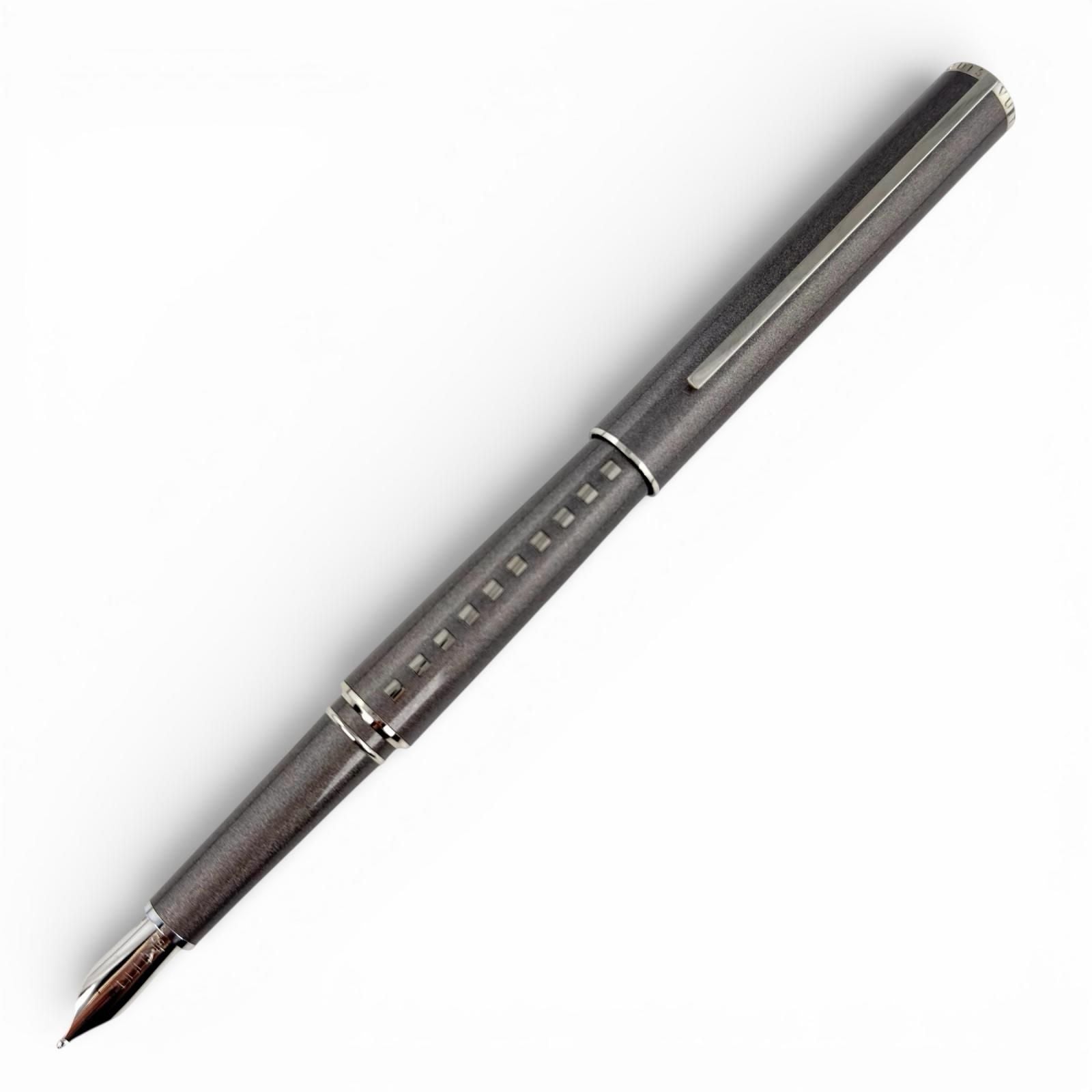Louis Vuitton Jet Ligne NIB 18k M NIB Fountain Pen Metallic Gray Silver