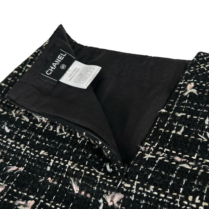 Chanel Vintage 05c CC Logo Box Pleats Tweed Skirt Black 34 — view 4