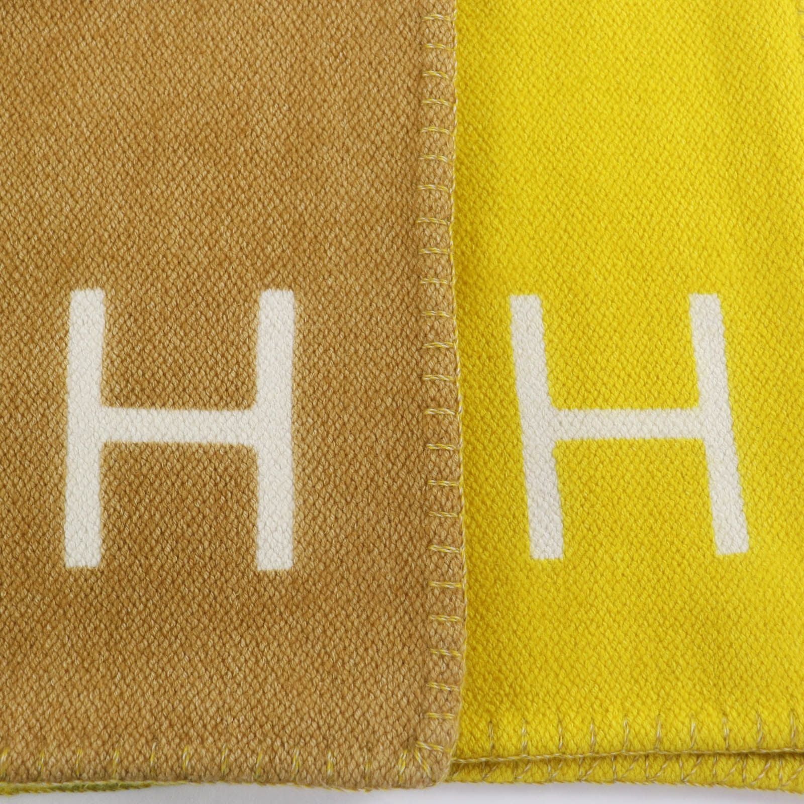 Hermes Daisangle Cashmere Citron Paille Logo 150 200 cm Large Scarf — view 6