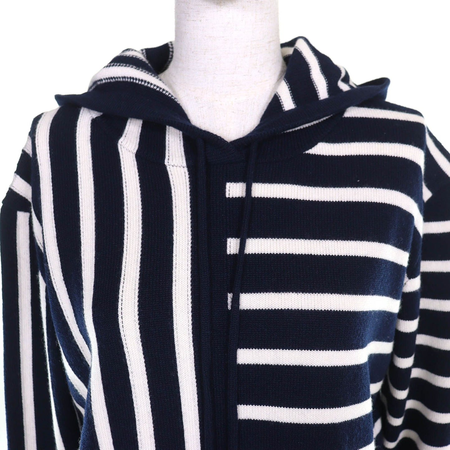 Chanel Cashmere CC Logo Border Pattern Hoodie Knit Navy White 36 Recommended — view 4