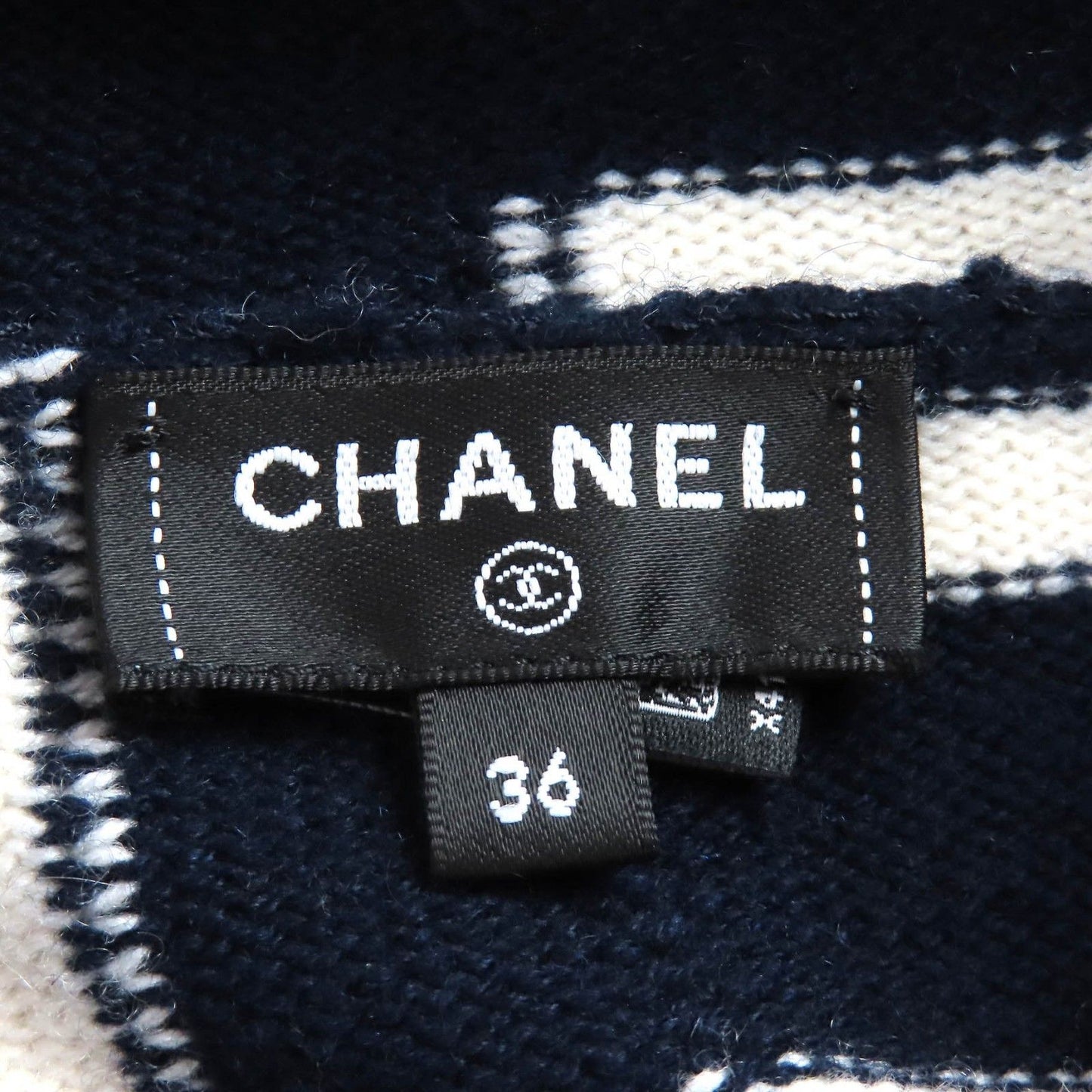 Chanel Cashmere CC Logo Border Pattern Hoodie Knit Navy White 36 Recommended — view 6