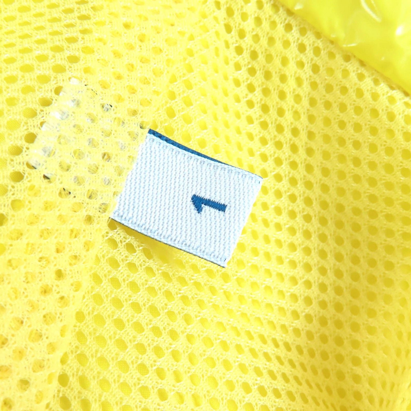 Moncler Sete Gilet Logo Patch Hoodie Nylon Vest Lightweight Yellow — view 9