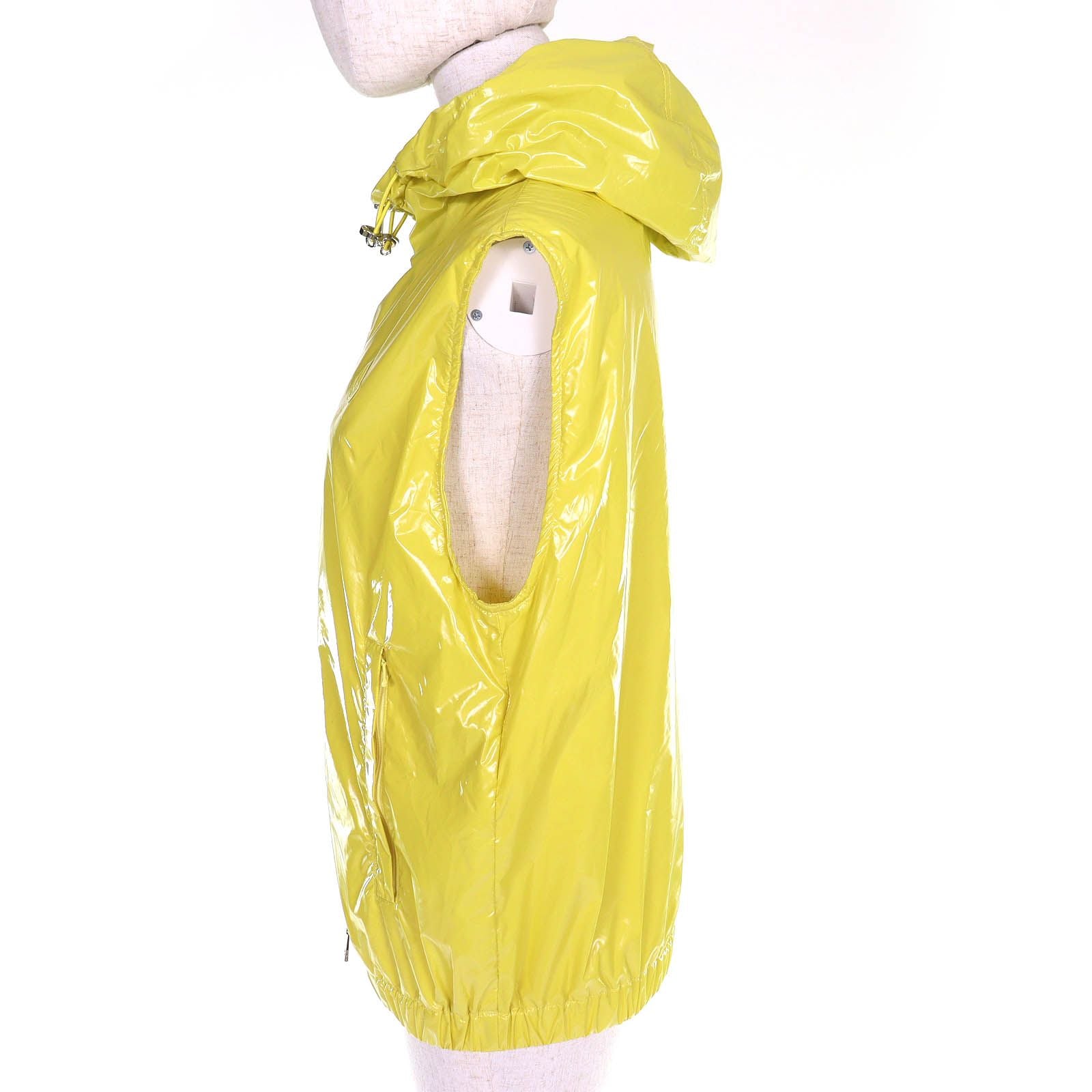 Moncler Sete Gilet Logo Patch Hoodie Nylon Vest Lightweight Yellow — view 2
