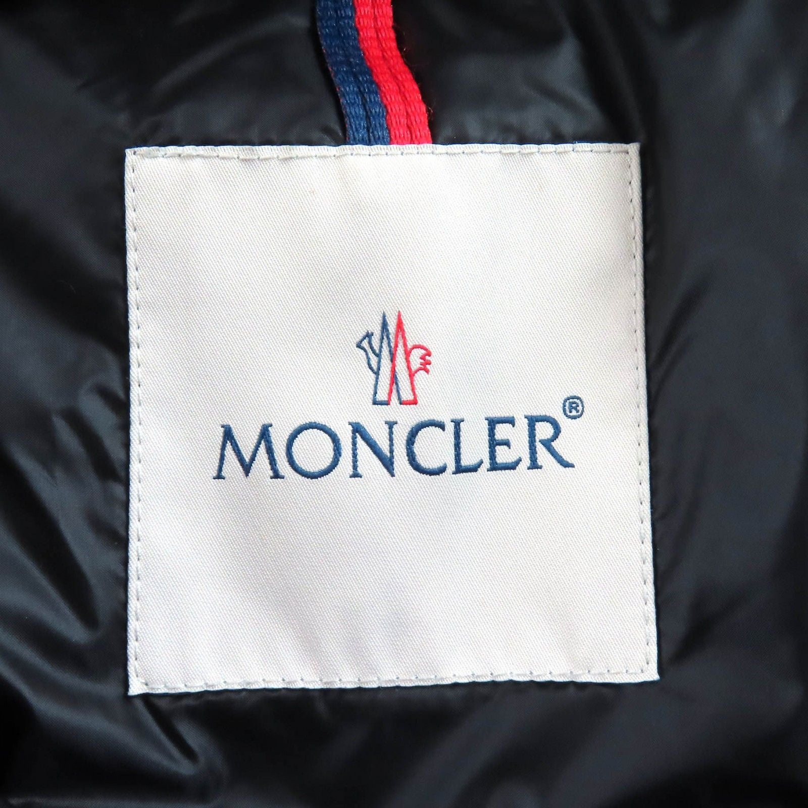 Moncler Hermine Logo Patch Hooded Down Jacket Coat Black 00 Silhouette — view 8