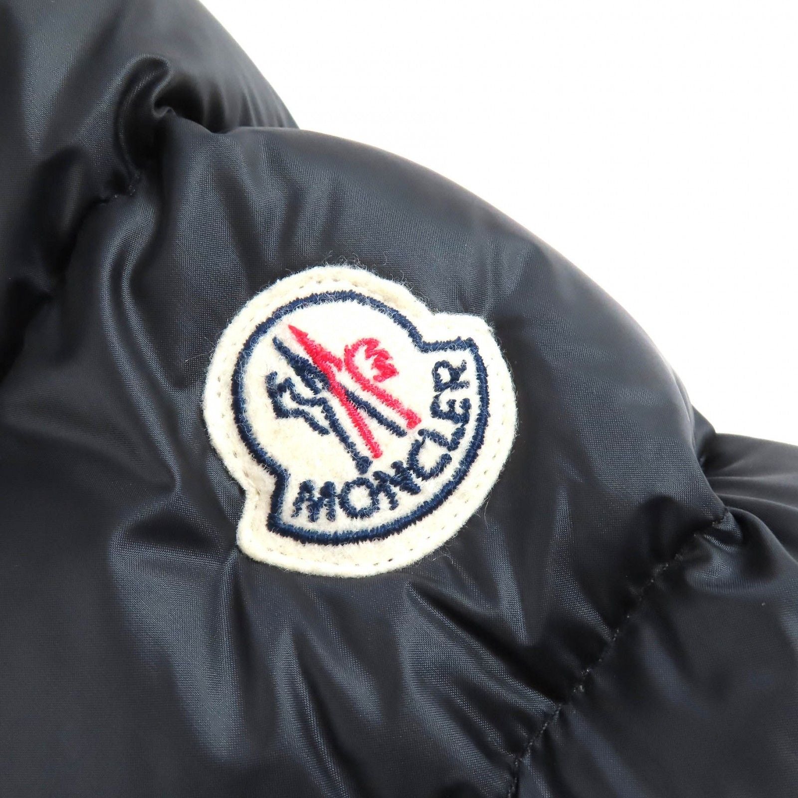 Moncler Hermine Logo Patch Hooded Down Jacket Coat Black 00 Silhouette — view 6