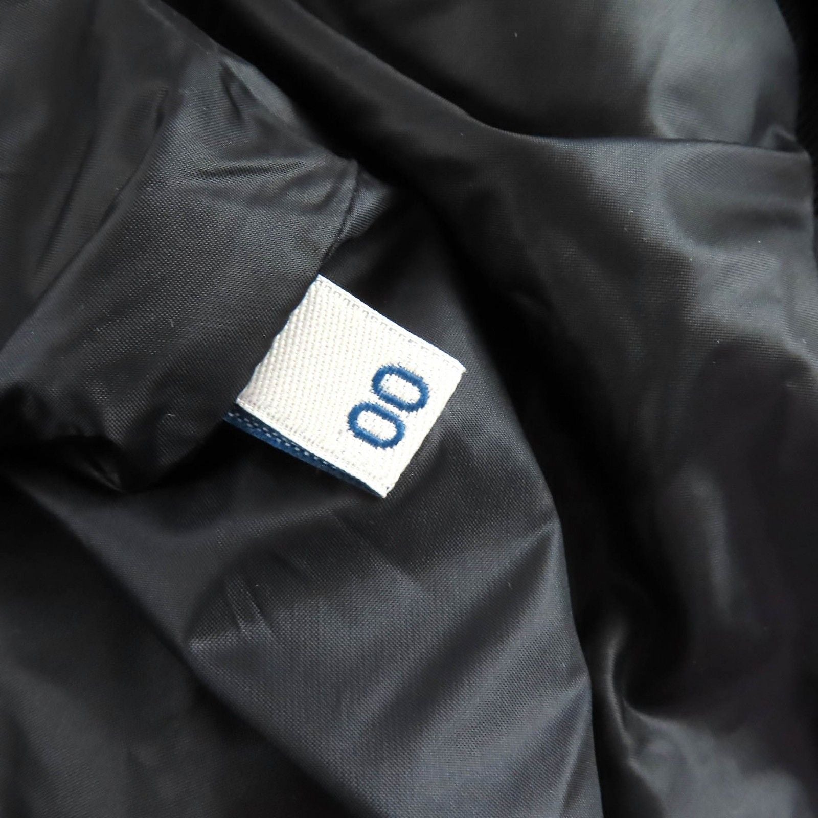Moncler Hermine Logo Patch Hooded Down Jacket Coat Black 00 Silhouette — view 9
