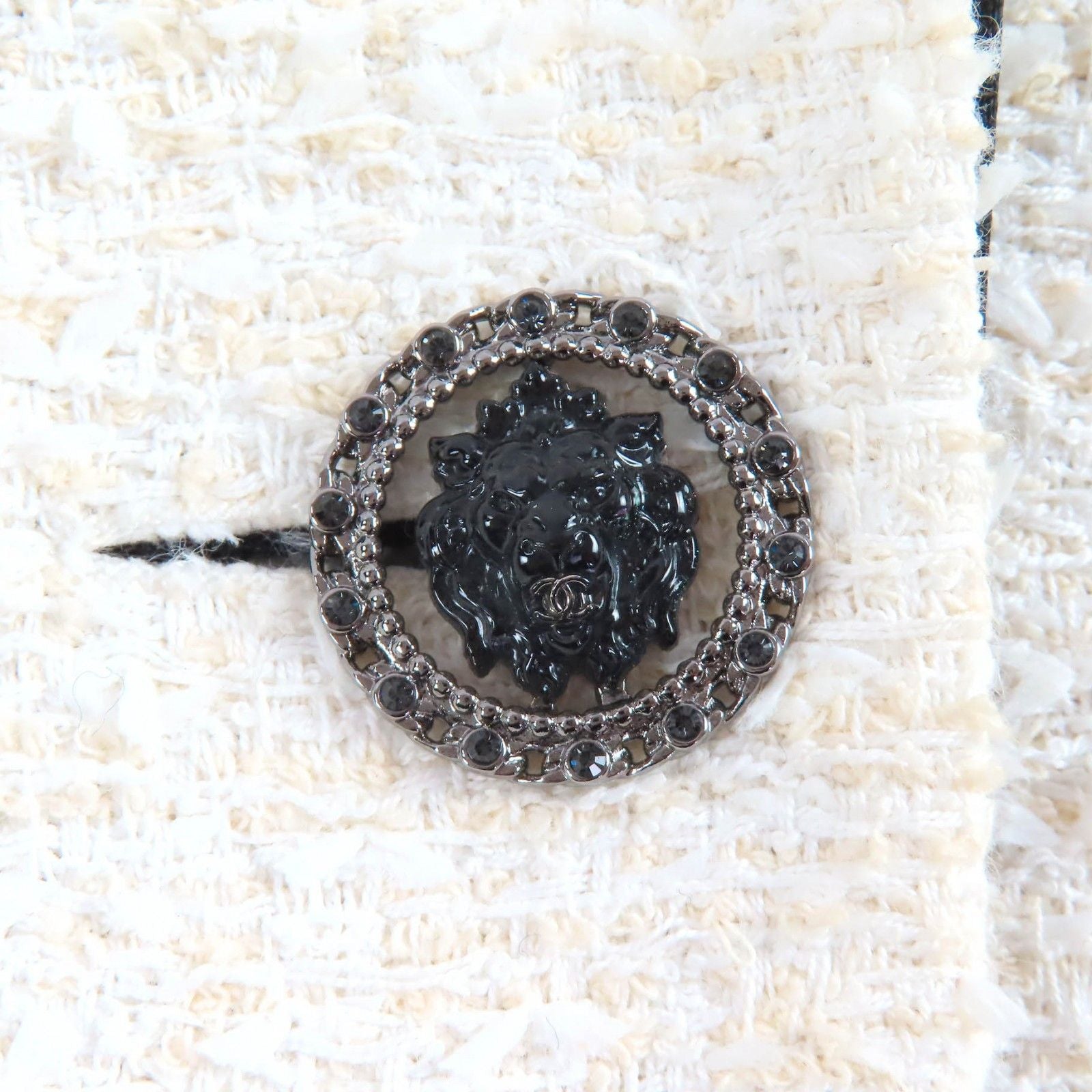 Chanel Lion Coco Button Satin Color Tweed Jacket Lining 100% Ivory Black 34 — view 7
