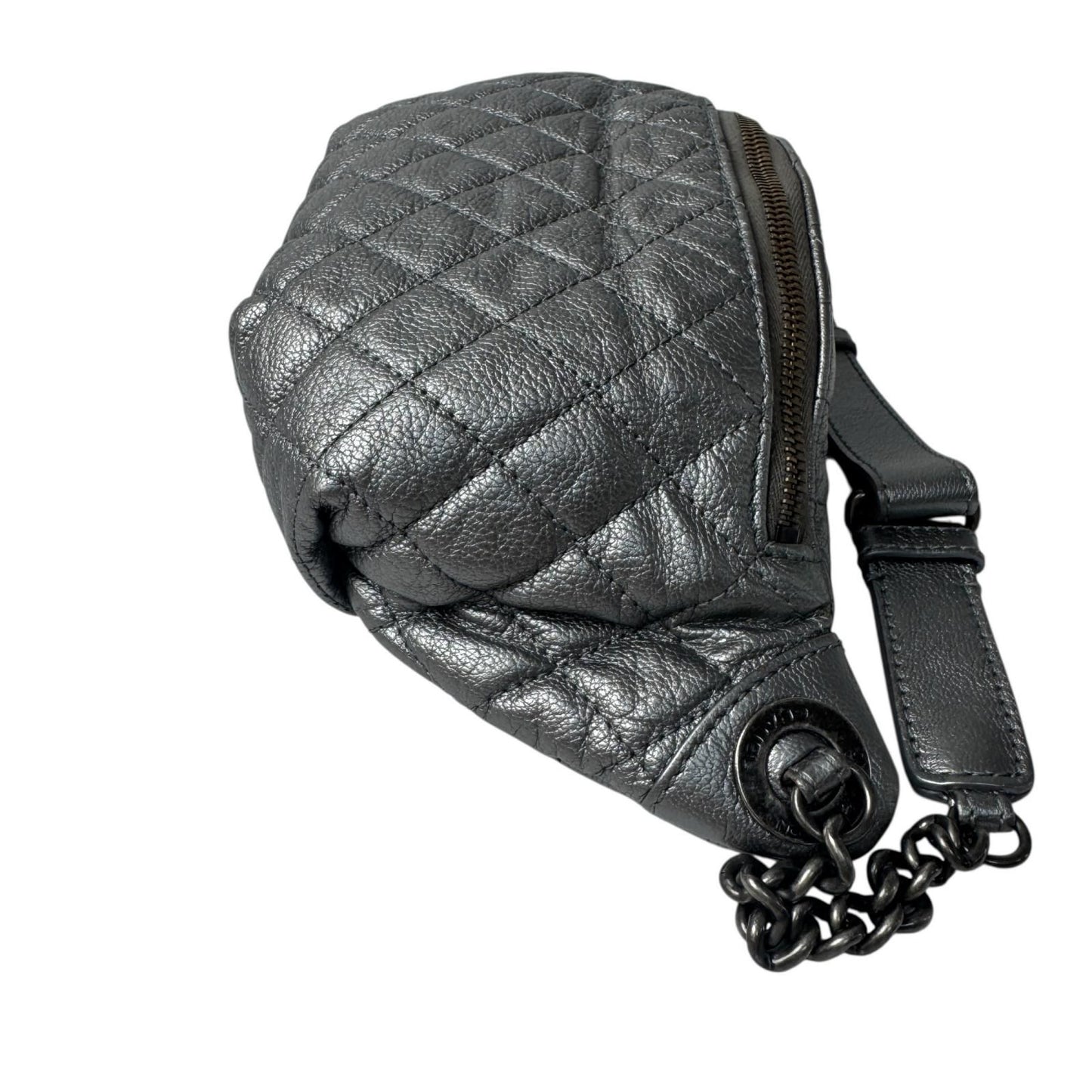 Chanel Waist Bag Silver Leather No 19 — view 5