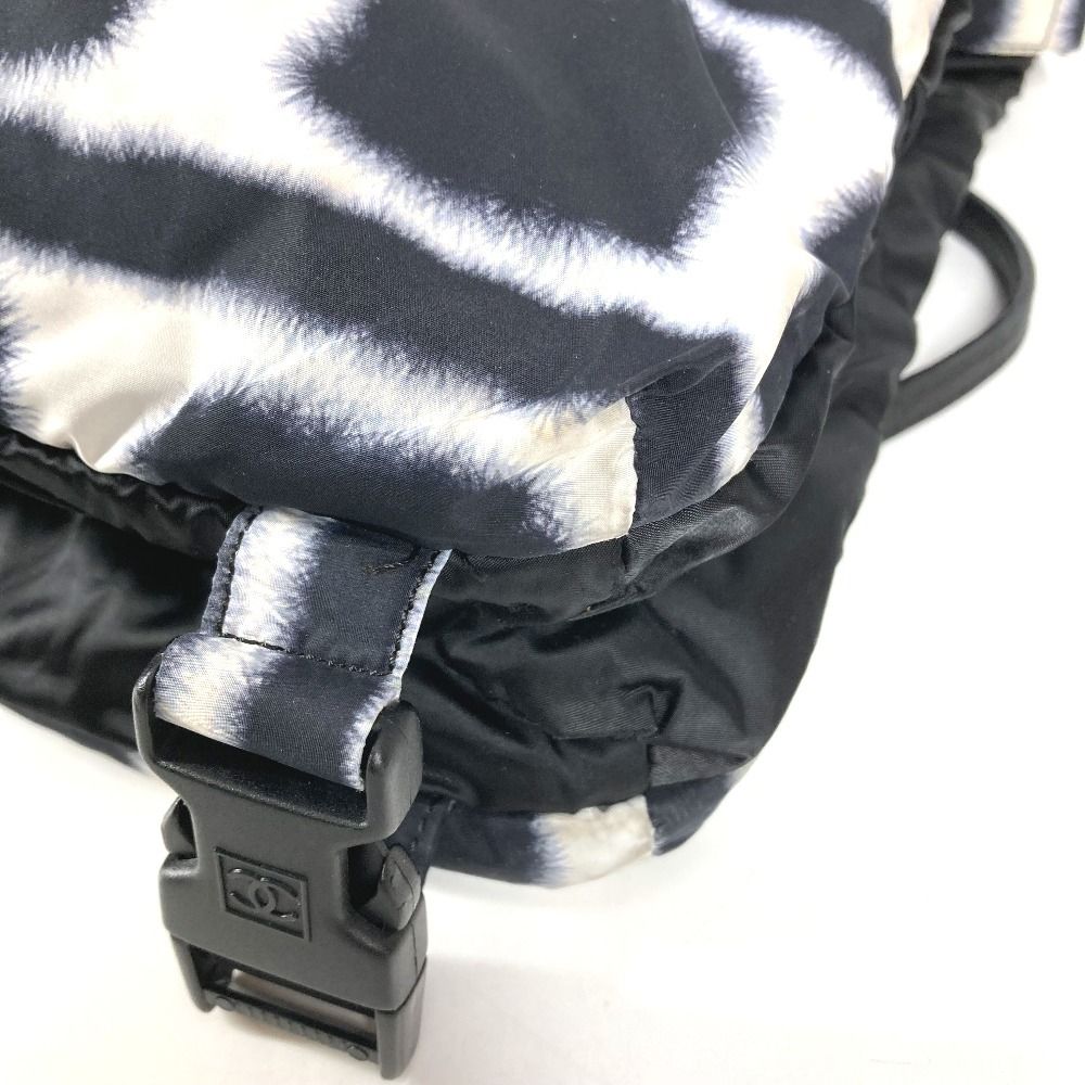 Chanel Shoulder Bag CC Logo Bicolor Nylon Black — view 6