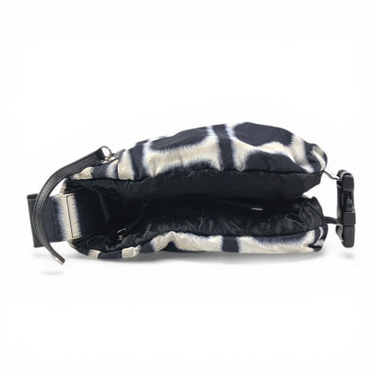 Chanel Shoulder Bag CC Logo Bicolor Nylon Black — view 4