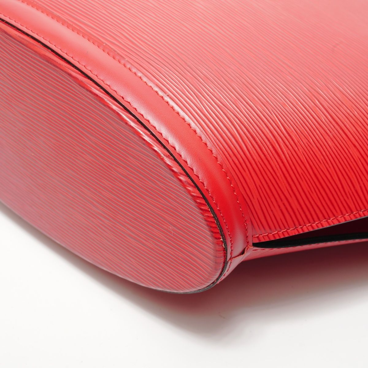 Louis Vuitton Shoulder Bag Epi Saint Jacques — view 6