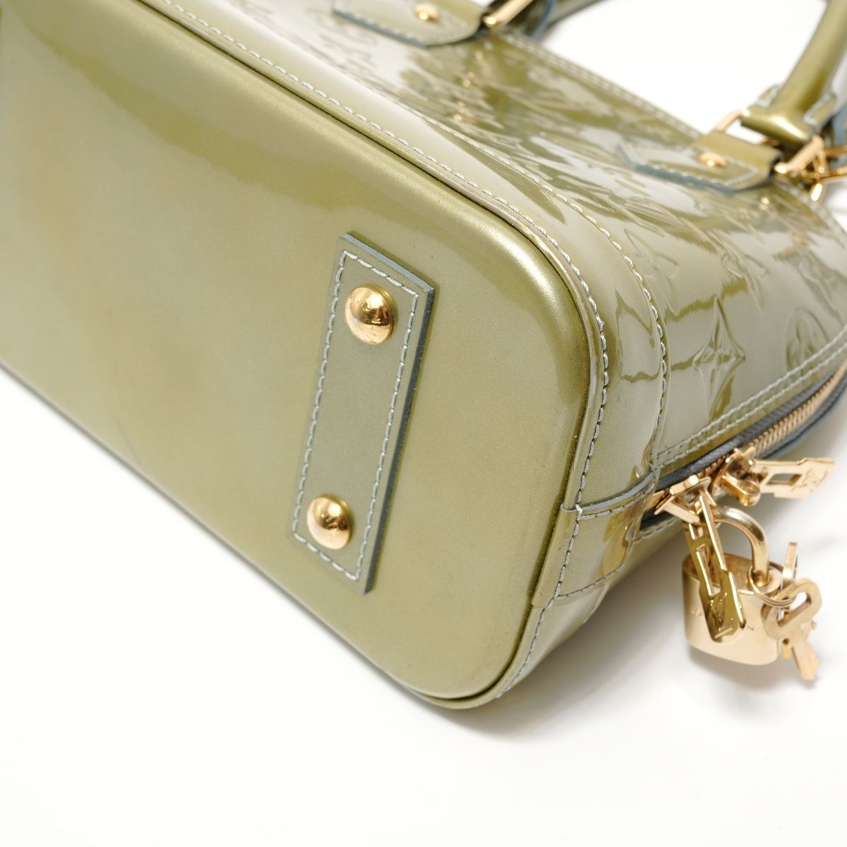 Louis Vuitton Handbag Alma BB Monogram Vernis — view 6