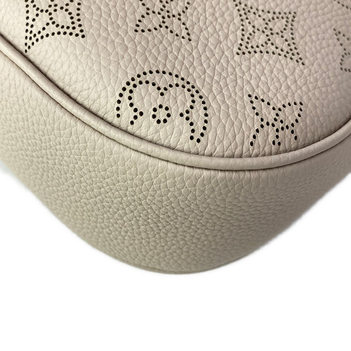 Louis Vuitton Shoulder Bag Like Mahina All Around MM Gare Strap Removable — view 7
