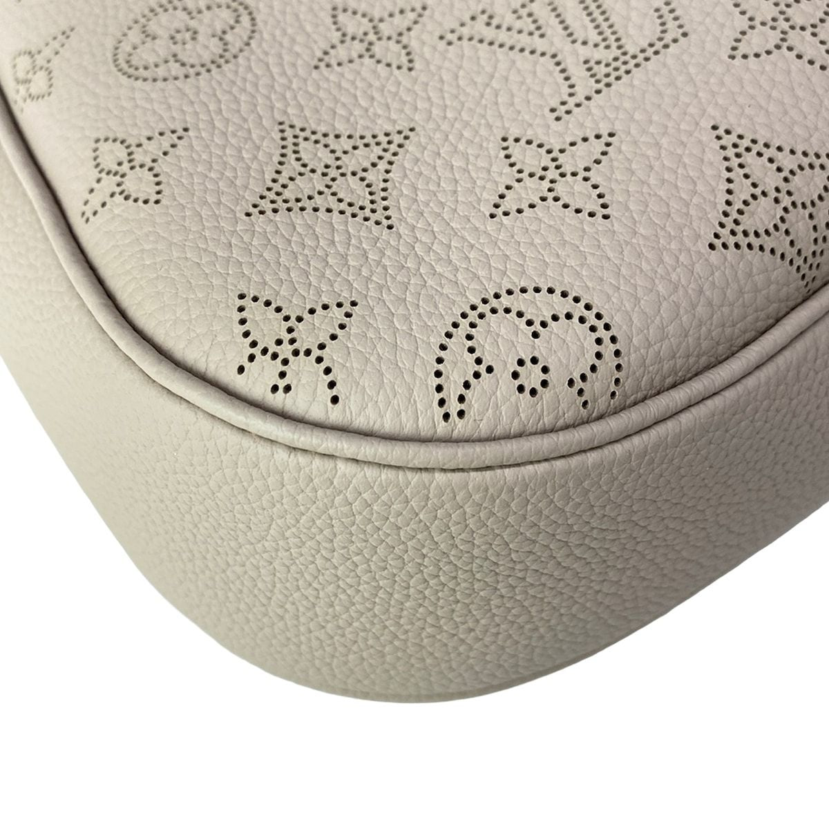 Louis Vuitton Shoulder Bag Like Mahina All Around MM Gare Strap Removable — view 6