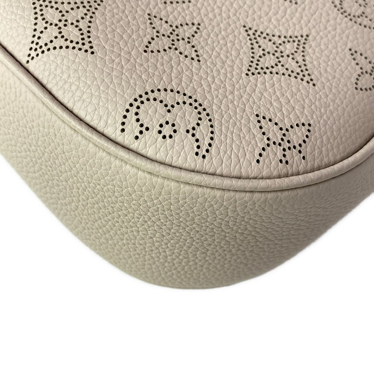 Louis Vuitton Shoulder Bag Like Mahina All Around MM Gare Strap Removable — view 9