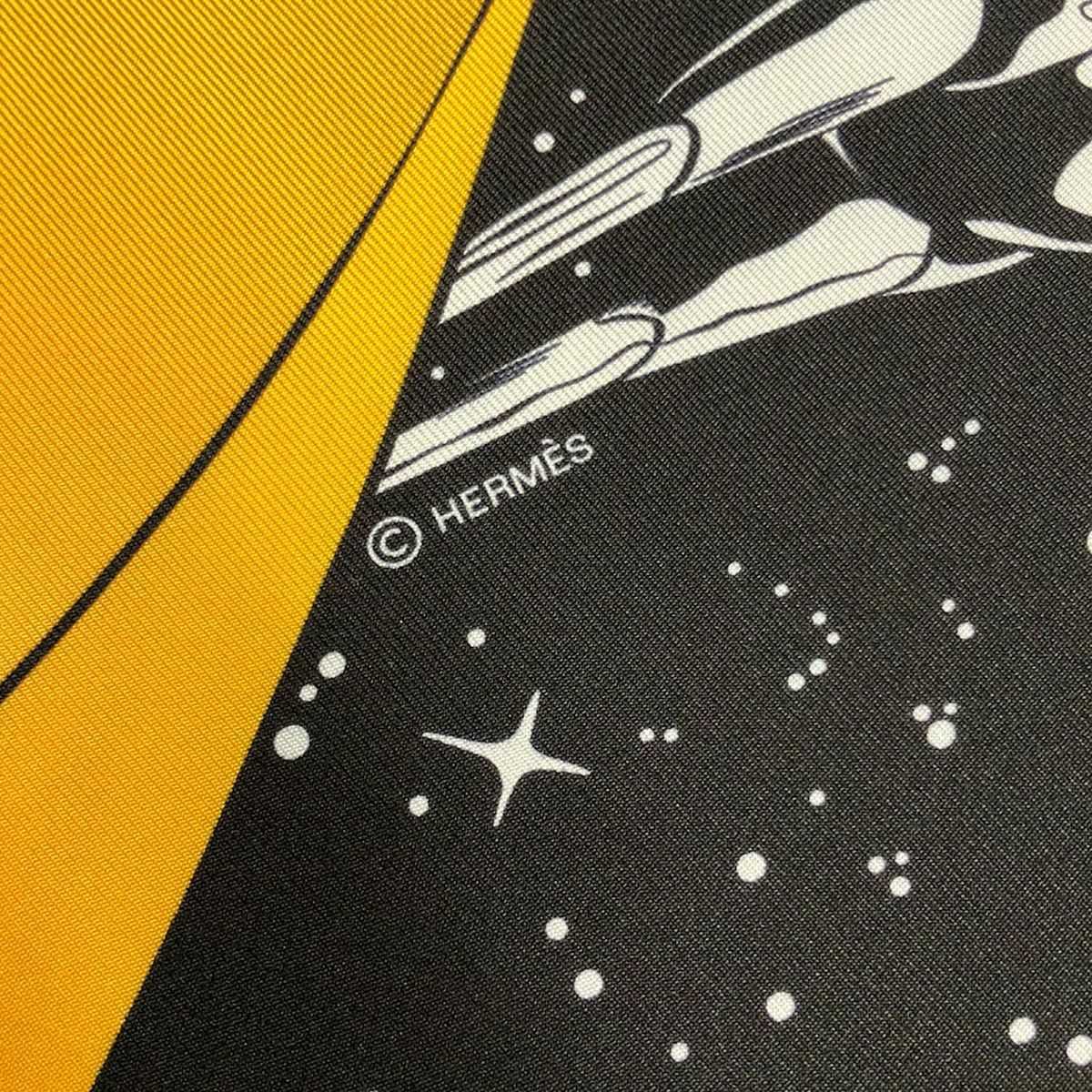 Hermes Scarf Carre 90 Noir Blanc Gold Space Derby — view 2