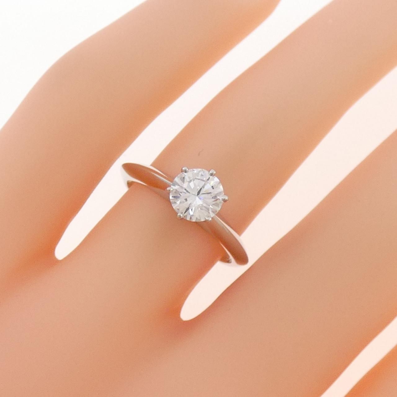 Tiffany & Co Classic Solitaire Ring — view 5