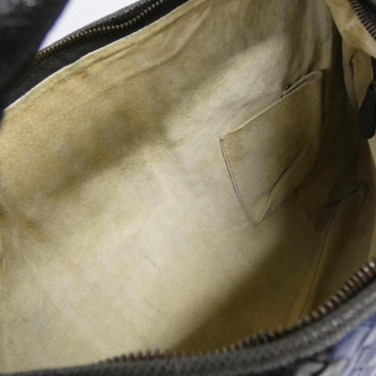 Bottega Veneta Shoulder Bag — view 6