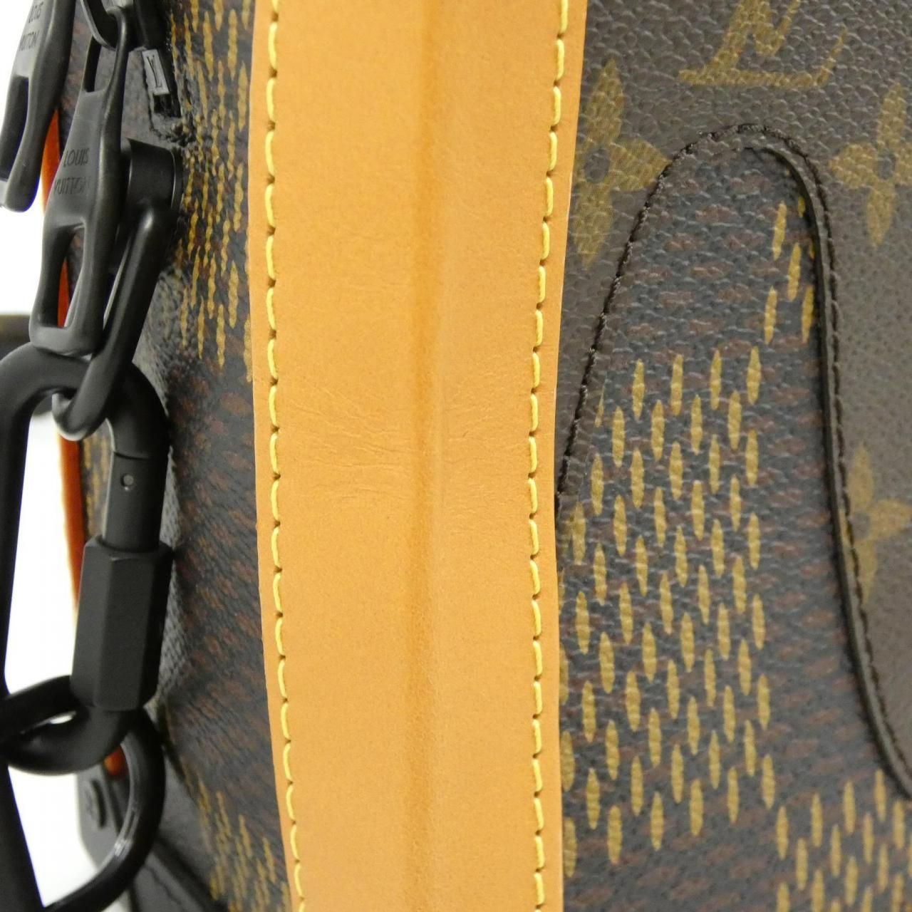 Louis Vuitton Damier Giant Soft Trunk — view 7
