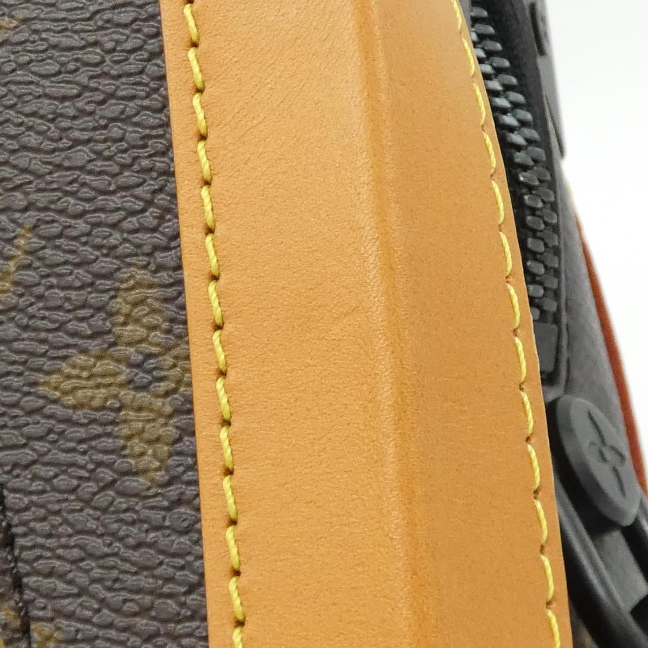 Louis Vuitton Damier Giant Soft Trunk — view 5