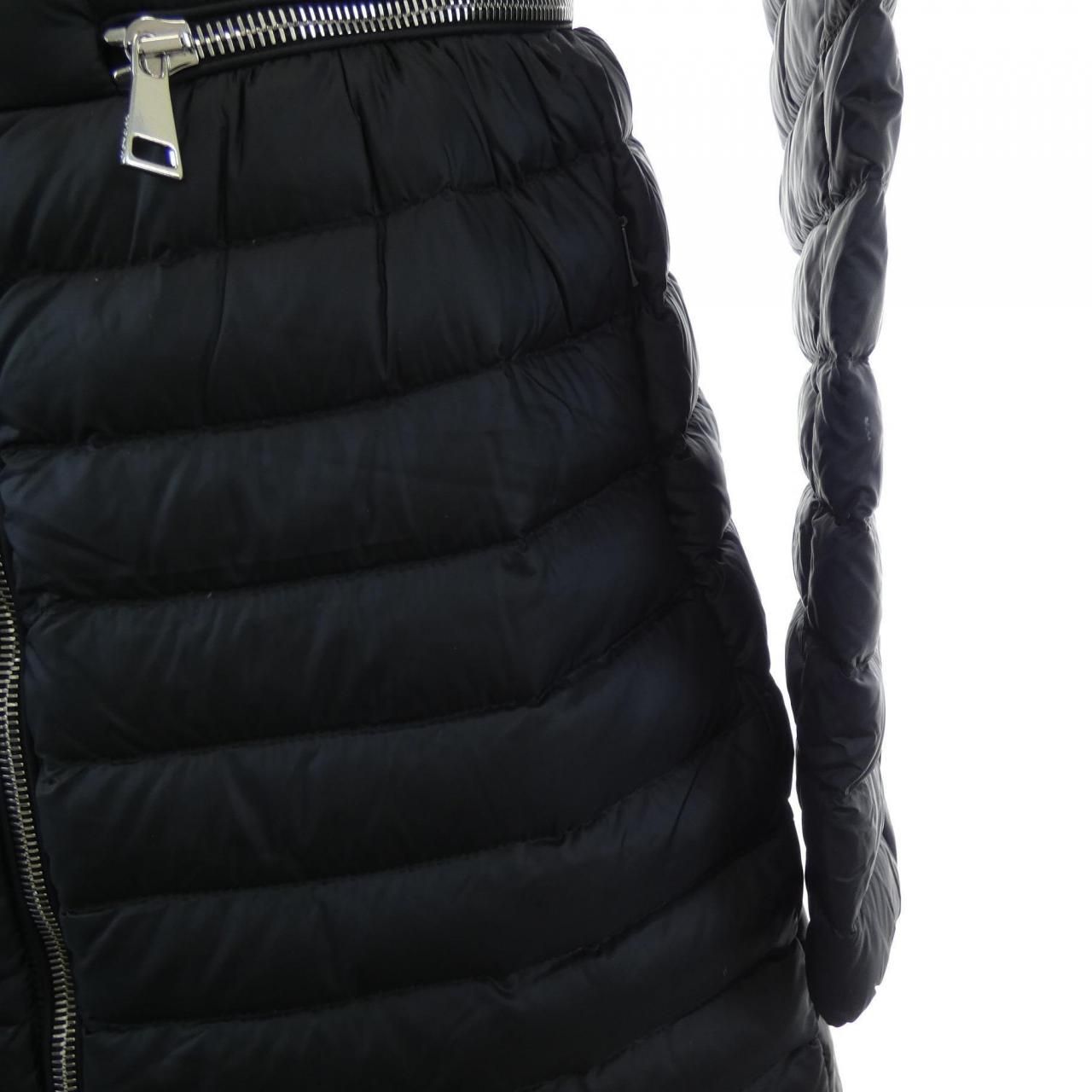 Moncler Agatelon Down Jacket Coat — view 7