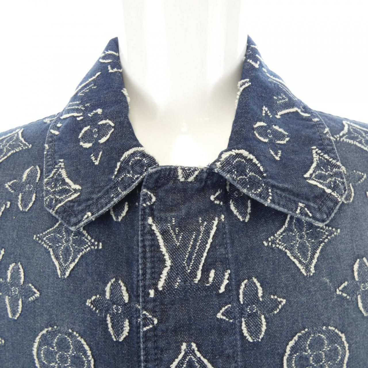 Louis Vuitton Monogram Short Sleeve Chambray Shirt — view 5