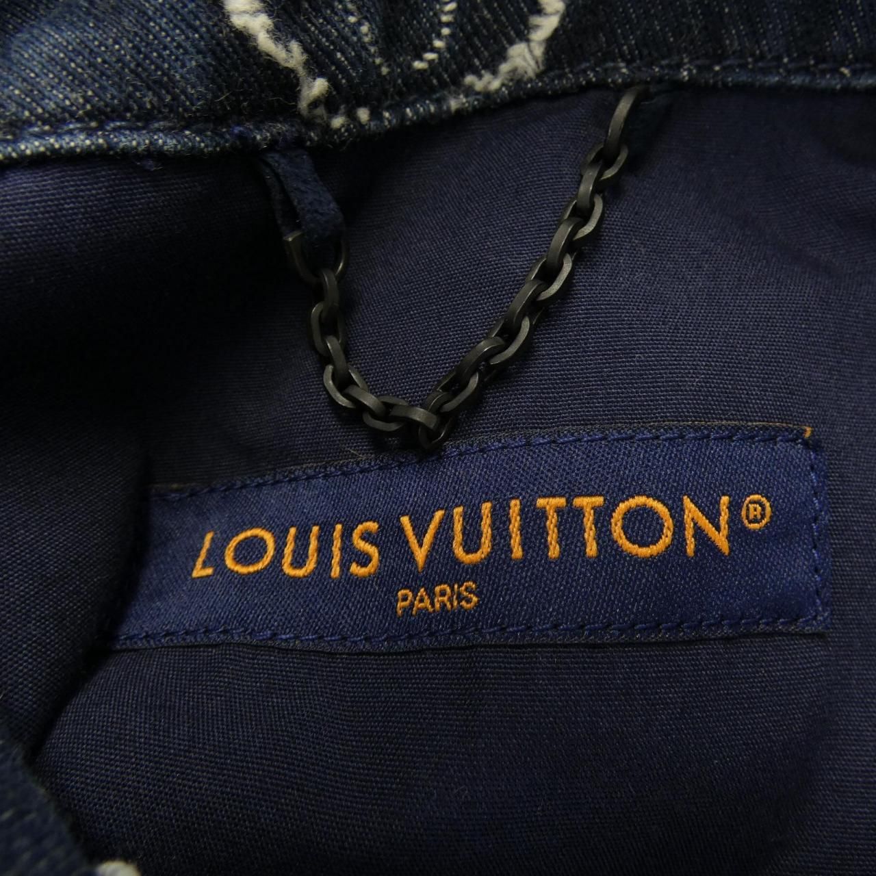 Louis Vuitton Monogram Short Sleeve Chambray Shirt — view 4