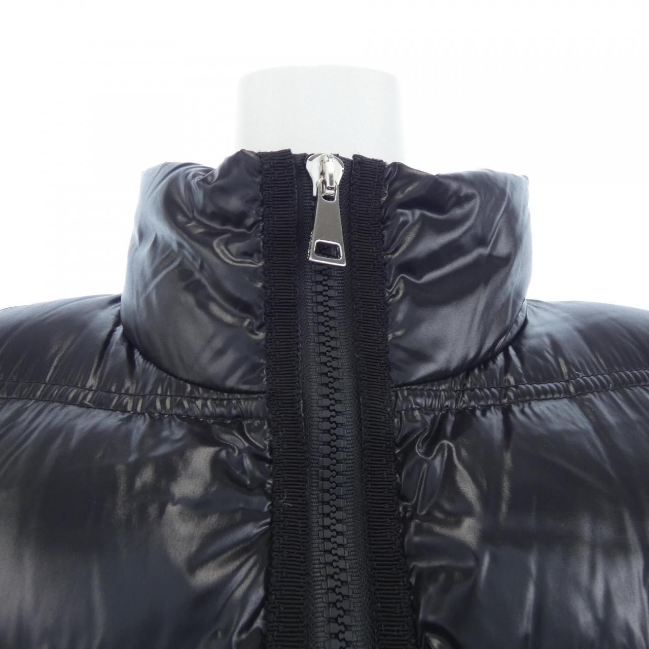 Moncler Aigrette Down Jacket Vest — view 6