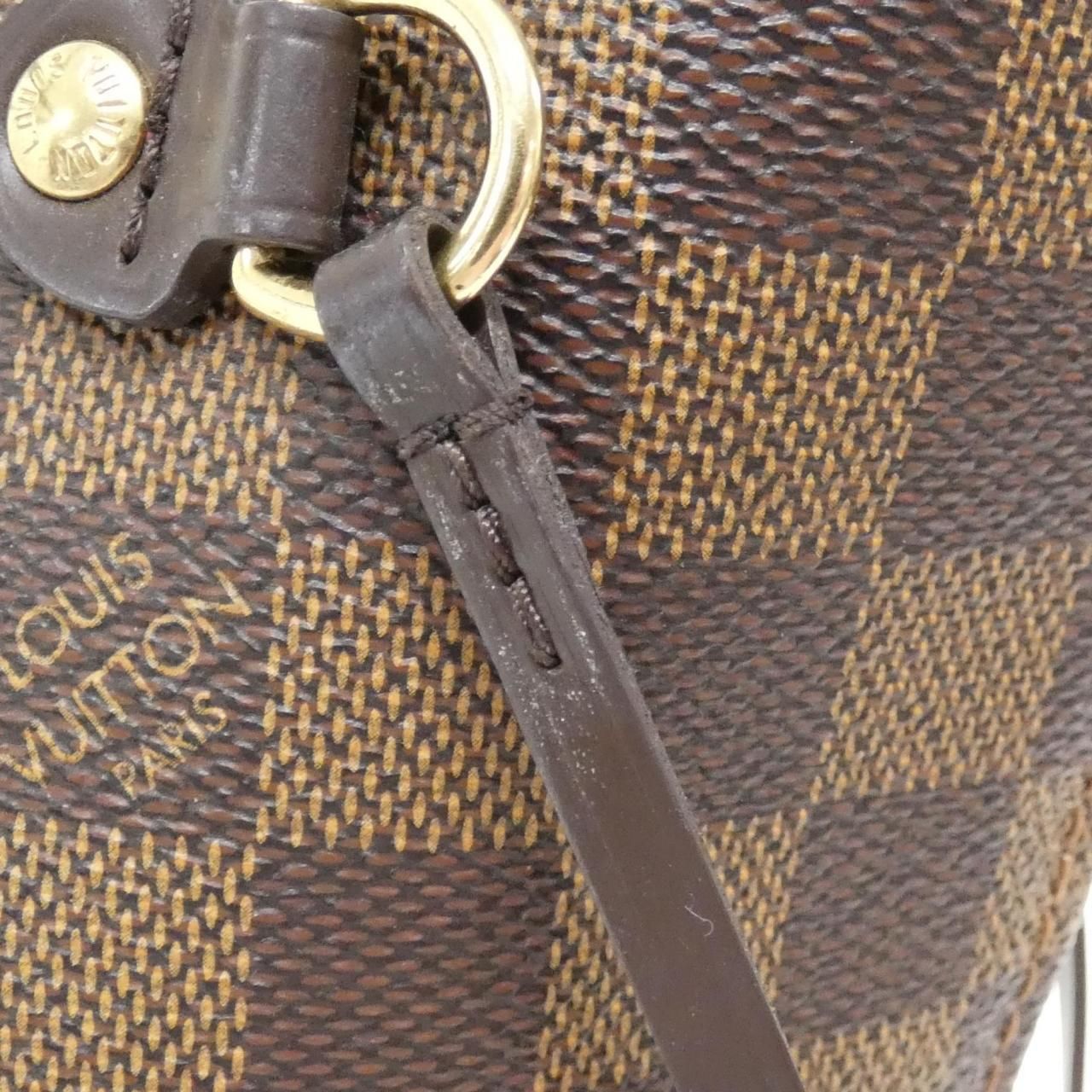 Louis Vuitton Damier Neverfull MM Bag — view 3