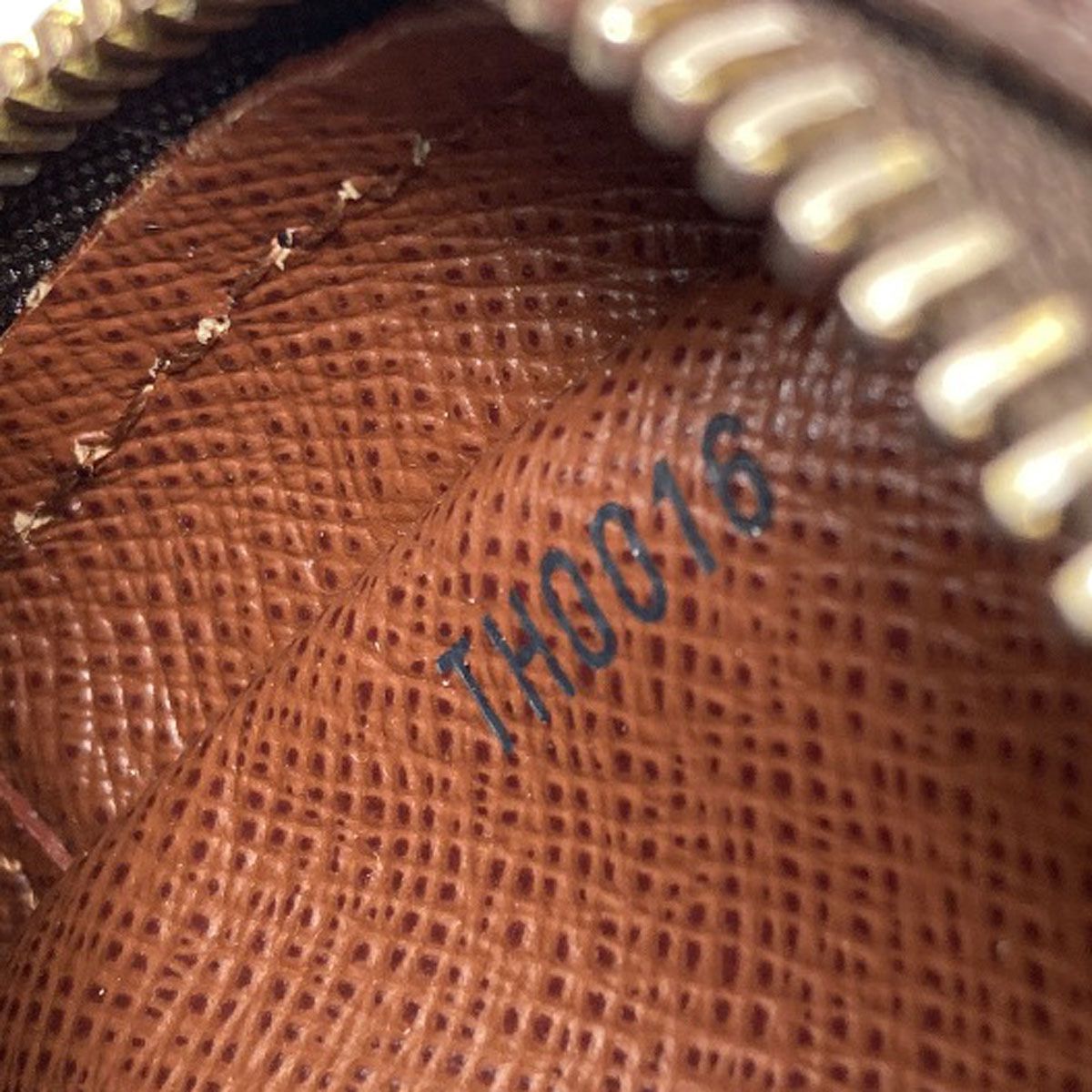 Louis Vuitton Amazon Shoulder Bag Monogram Canvas — view 7