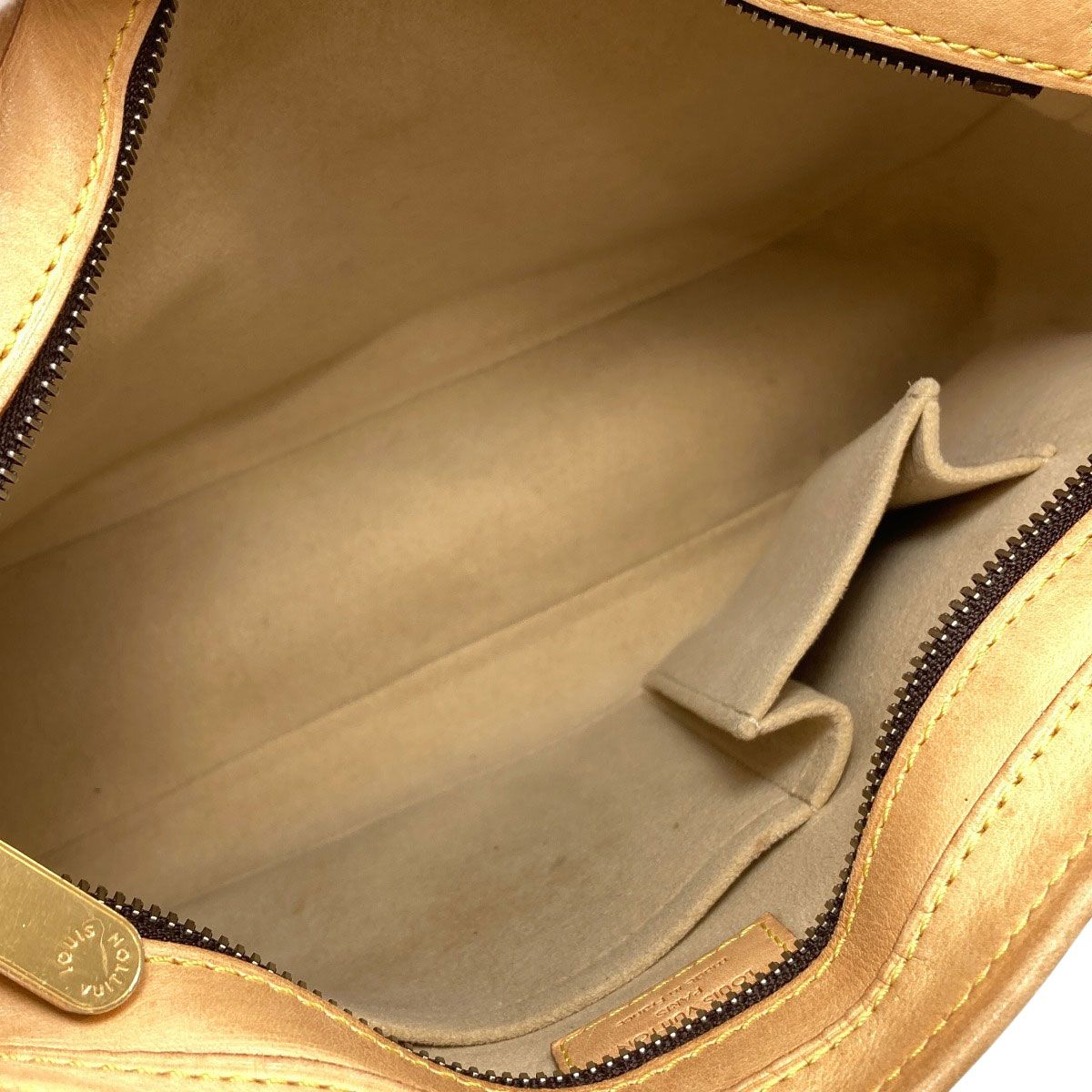 Louis Vuitton Hudson GM Tote Monogram Canvas — view 5