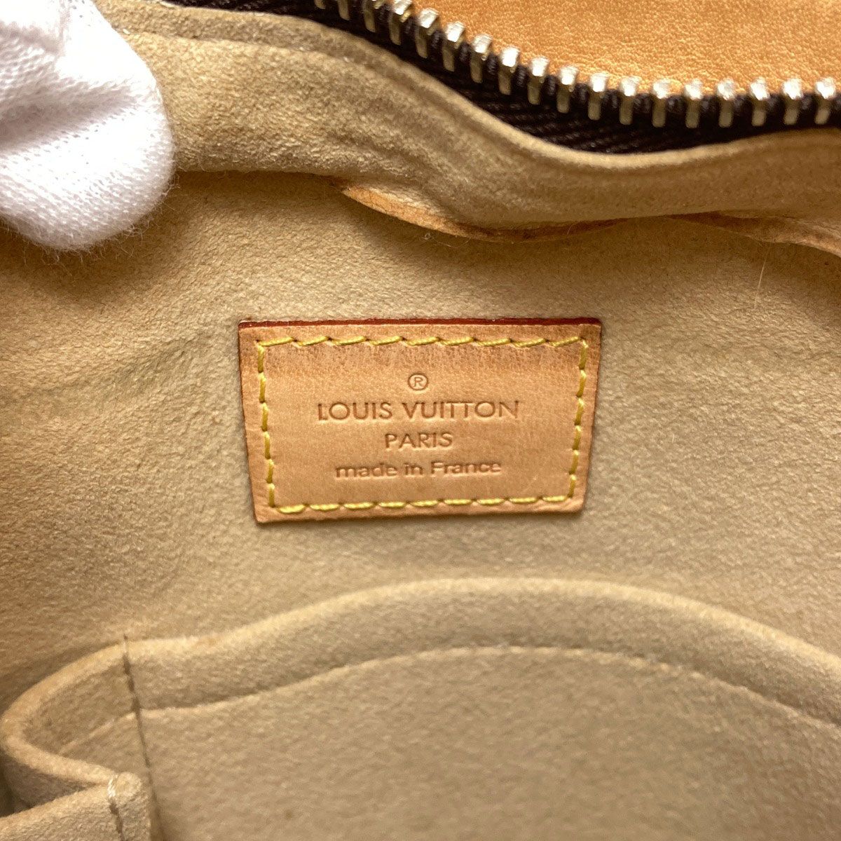 Louis Vuitton Hudson GM Tote Monogram Canvas — view 6