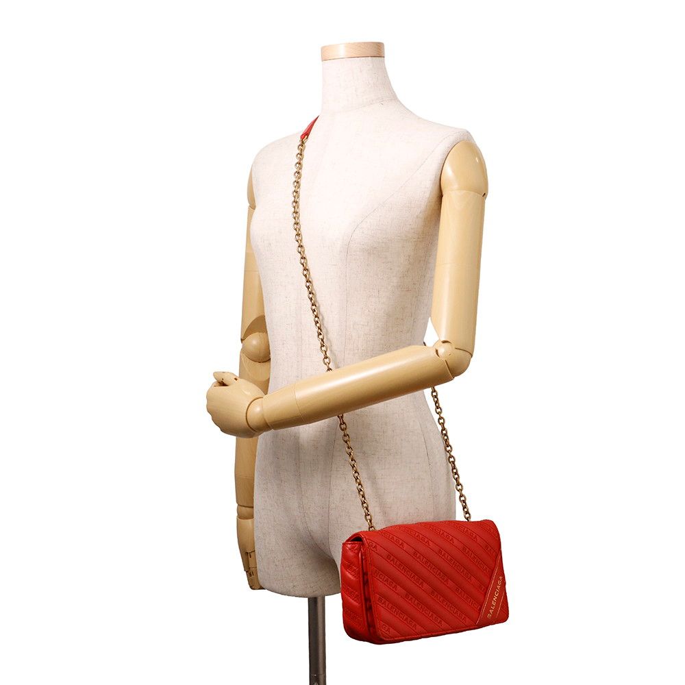 Balenciaga Chain Shoulder Bag Everyday Leather — view 4