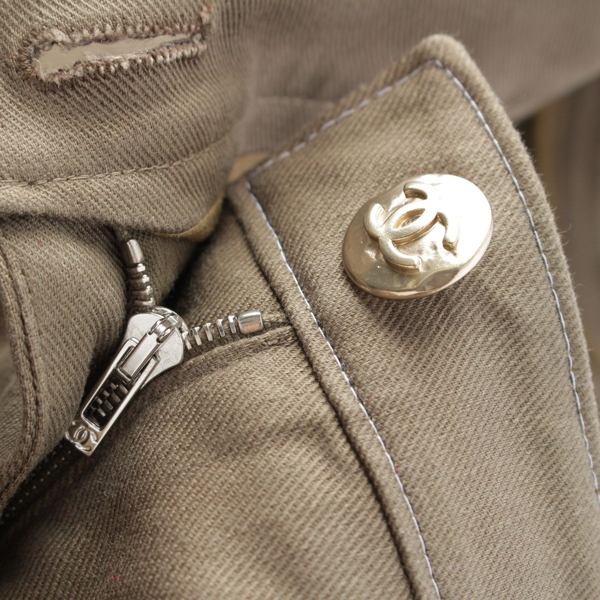 Chanel CC Logo Embroidery Denim Pants Khaki 42 — view 8