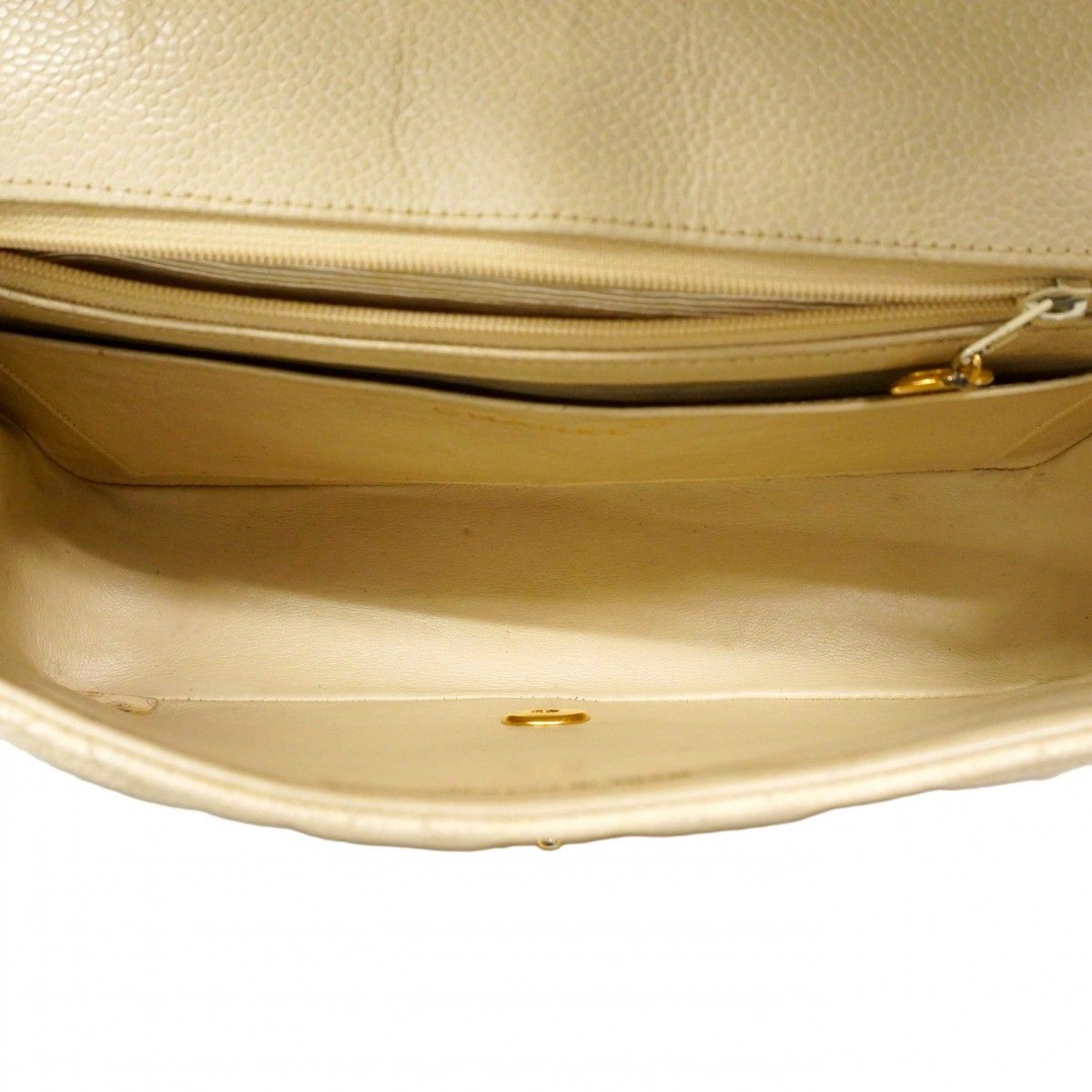 Chanel Shoulder Bag Diana Caviar Leather Ivory Gold — view 4