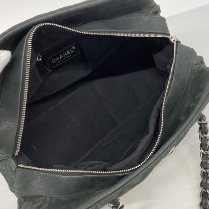Chanel Shoulder Bag Quilted Leather Black Silver — view 4