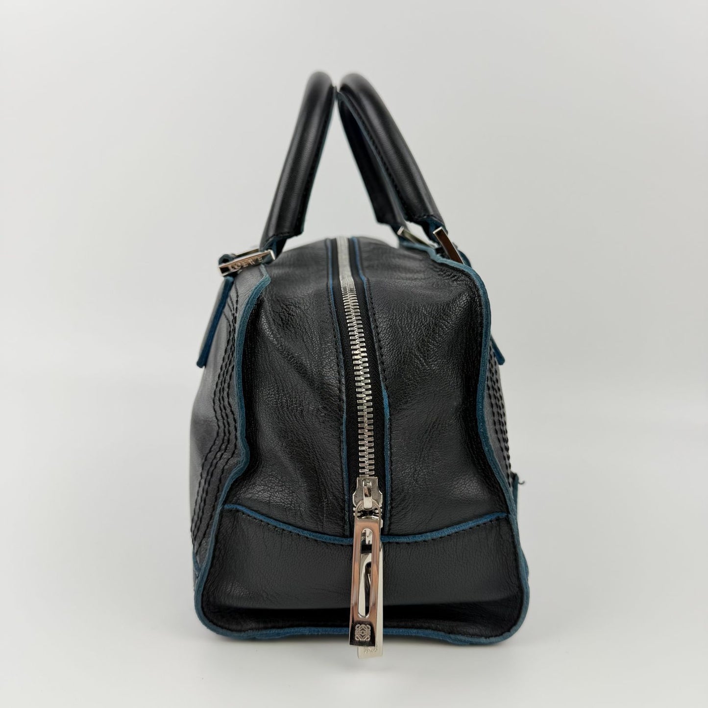 Loewe Anagram Amazona 28 Handbag Black Leather Vintage — view 6