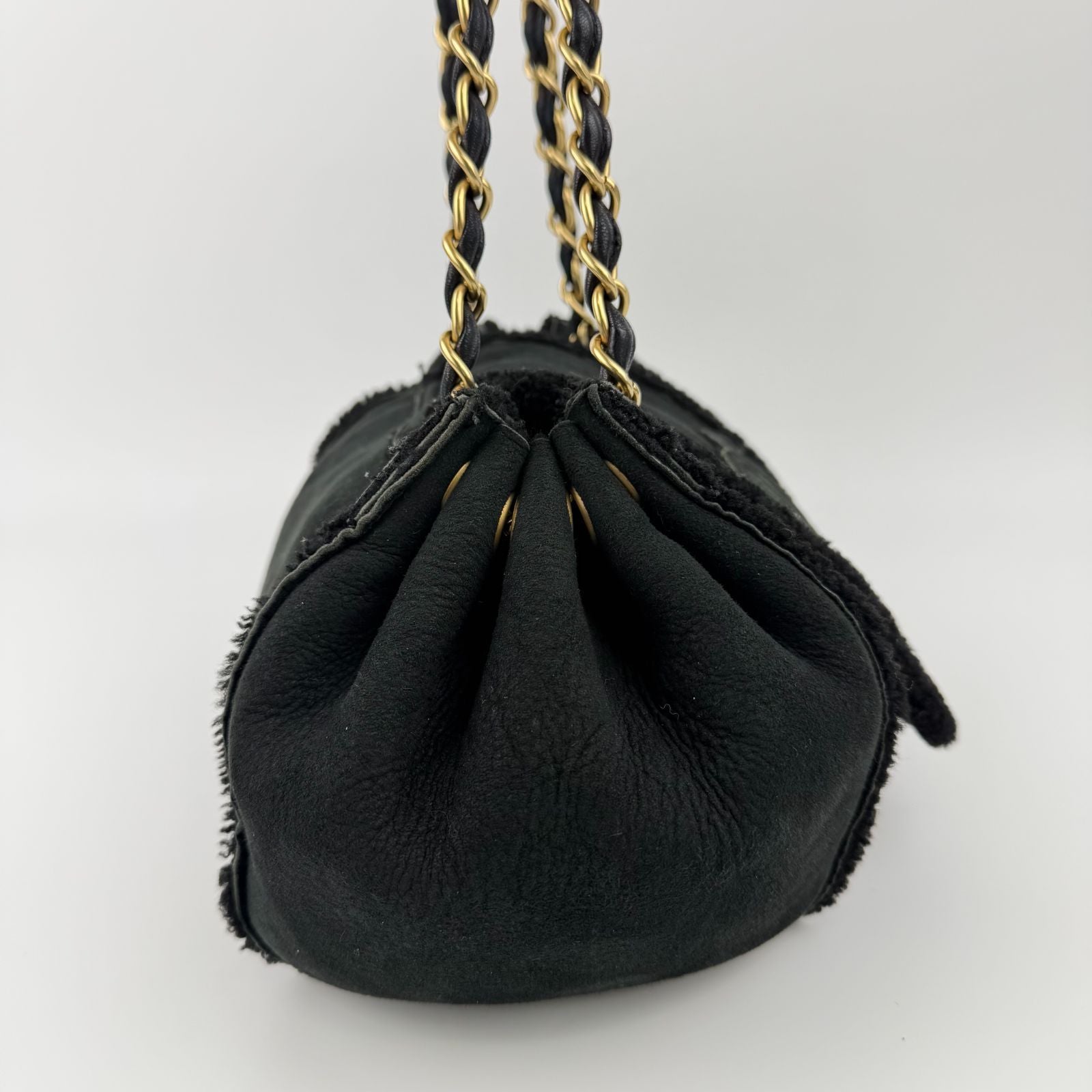 Chanel CC Logo Chain Shoulder Bag Black Shearling Suede Vintage — view 6