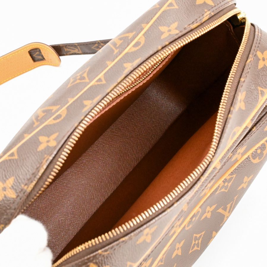 Louis Vuitton Shoulder Bag Nile — view 4