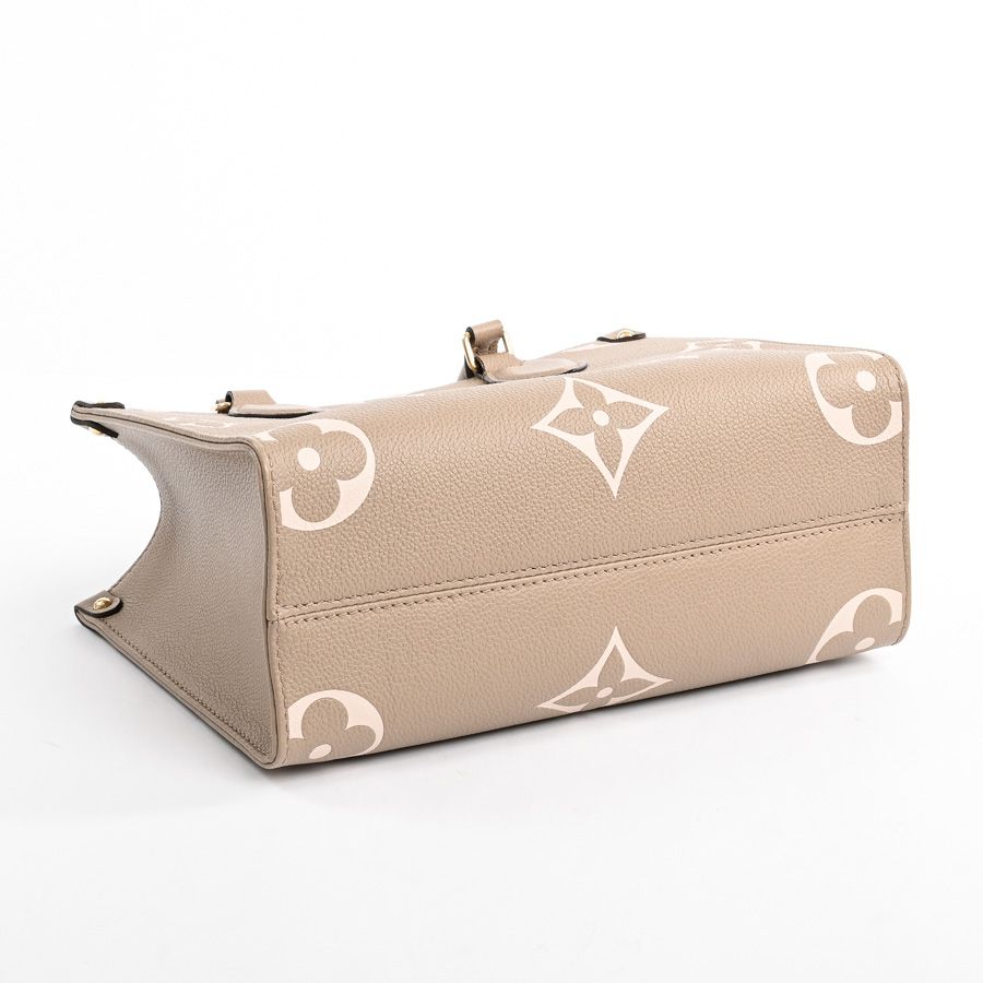Louis Vuitton Handbag On The Go PM — view 5