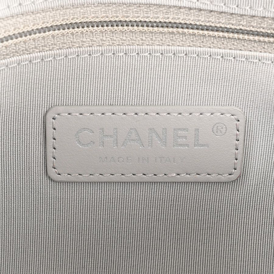 Chanel Shoulder Bag Logo — view 6