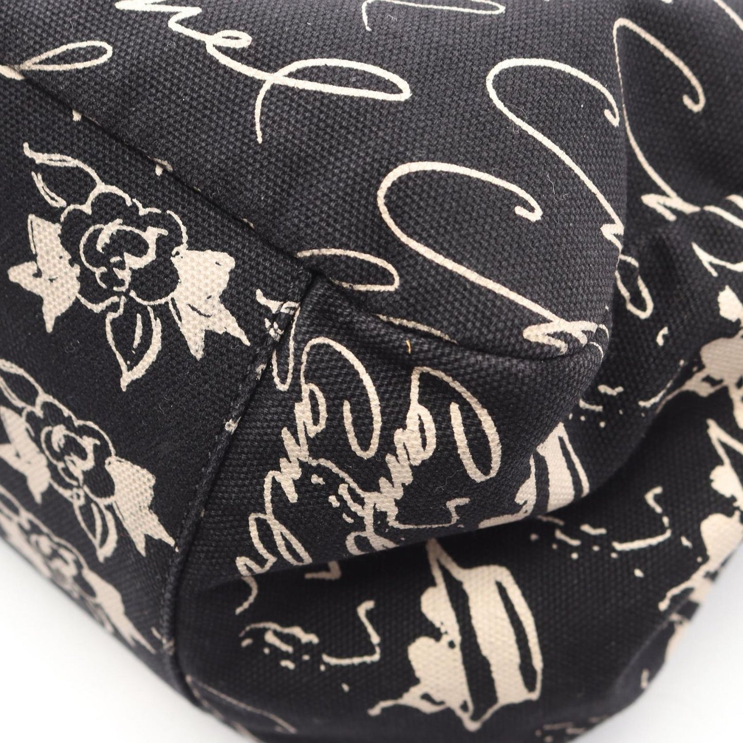 Chanel Tote CC Logo Camellia Black Canvas Plachain — view 7